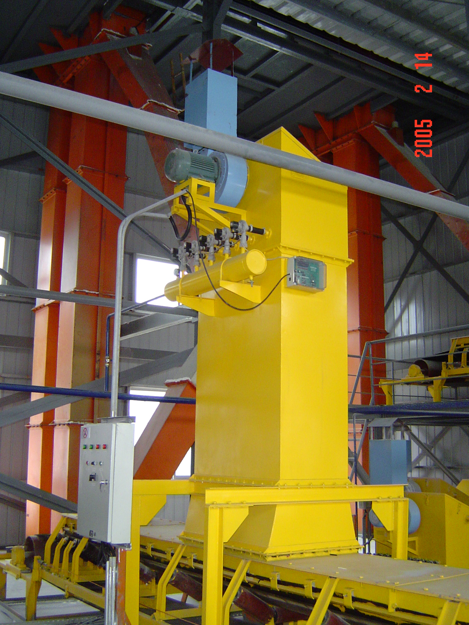 BK-LCR系列扁袋式脈沖除塵器機組